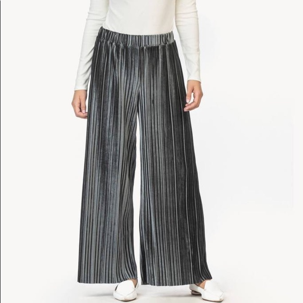 Lilla P Wide Leg Pants